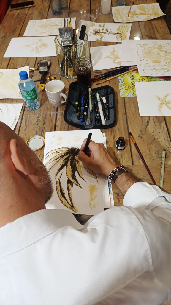 malowanie kawa, papier pędzle